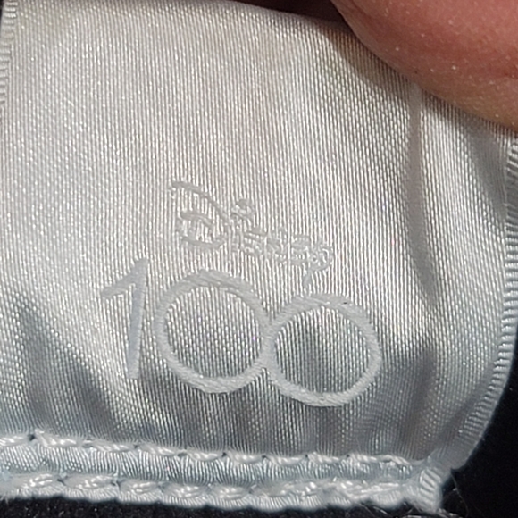 Men's Disney 100 X Vans SK8-HI 100 VILLAIN SNEAKERS LIMITED EDITION - Picture 15 of 16